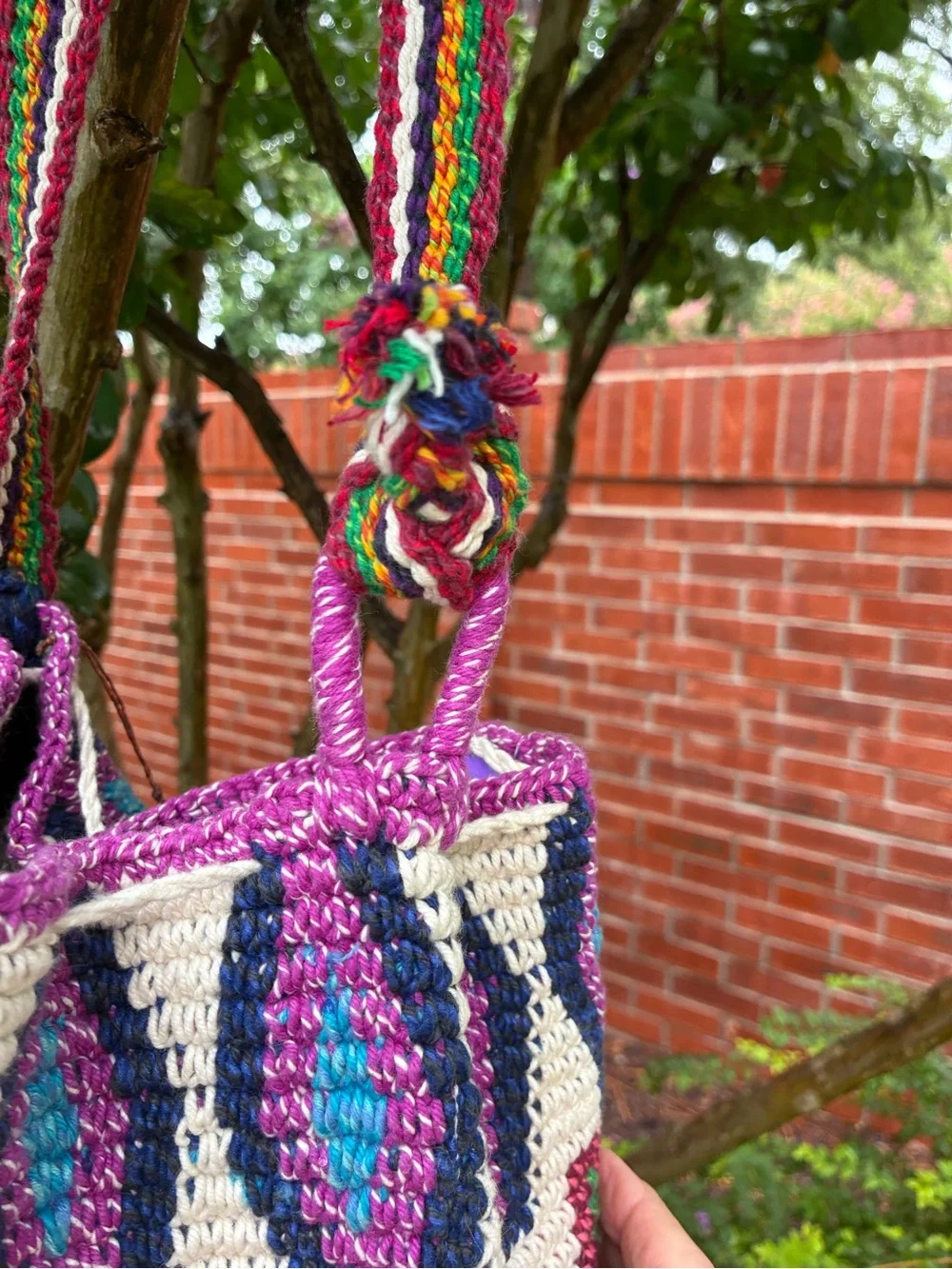 HIPTIPICO Vibrant Crochet Drawstring Bucket Bag Woven Strap Boho 60’s Size M